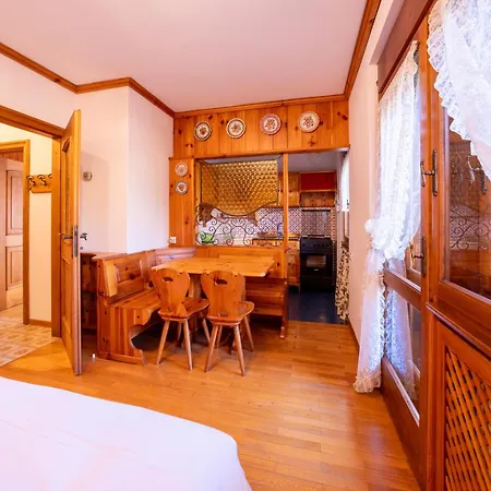 Guesthost - Silent Peaks - Cortina's Wooden Haven Cortina dʼAmpezzo