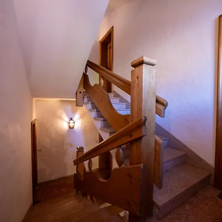 Guesthost - Silent Peaks - Cortina's Wooden Haven * Cortina dʼAmpezzo